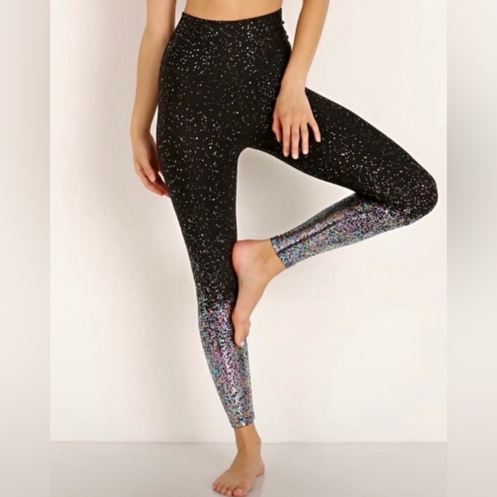 Beyond Yoga High Waisted Alloy Ombre Midi Legging Black Iridescent Speckle Large